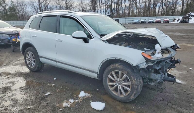 
								2013 Volkswagen Touareg full									