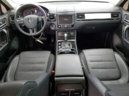 
										2017 Volkswagen Touareg full									