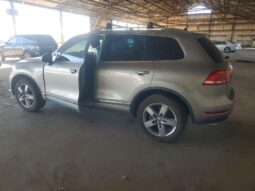 
										2011 Volkswagen Touareg full									