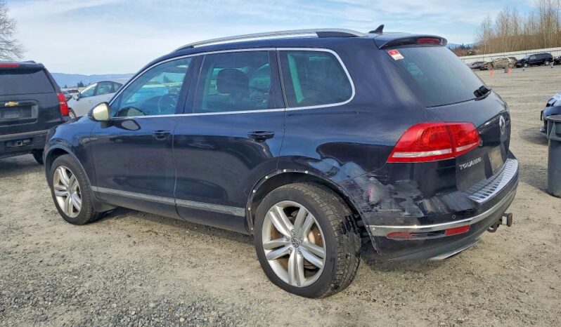 
								2015 Volkswagen Touareg full									