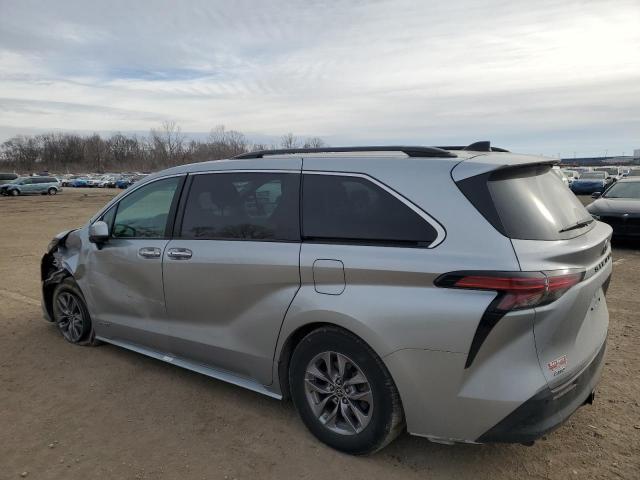 2021 Toyota Sienna xle