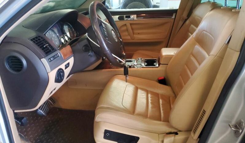 
								2008 Volkswagen Touareg full									