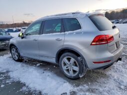 
										2012 Volkswagen Touareg full									