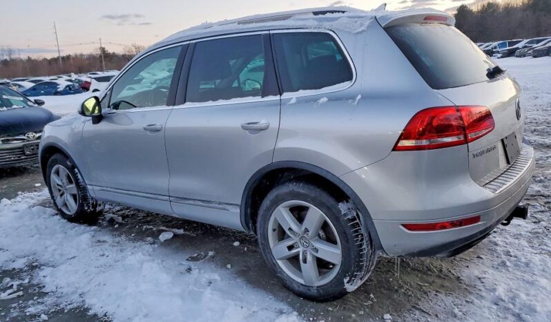
								2012 Volkswagen Touareg full									