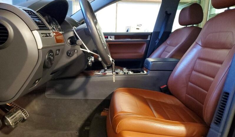 
								2008 Volkswagen Touareg full									