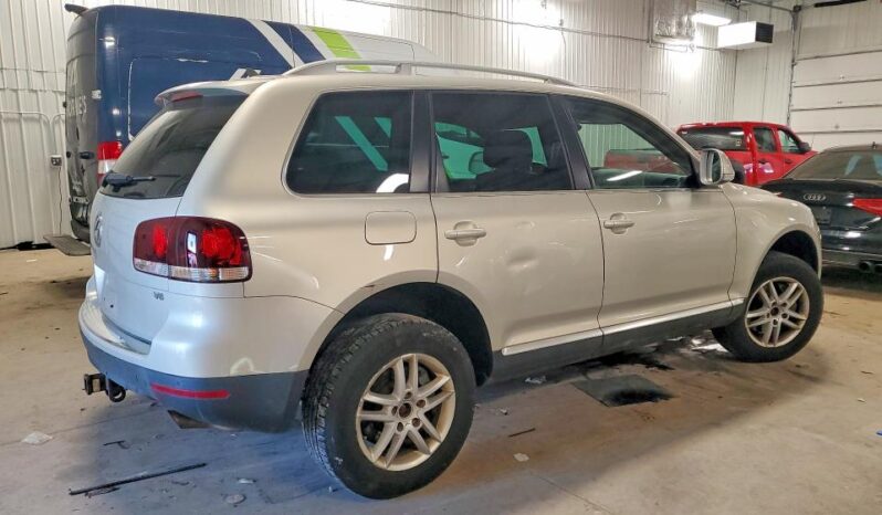 
								2008 Volkswagen Touareg full									