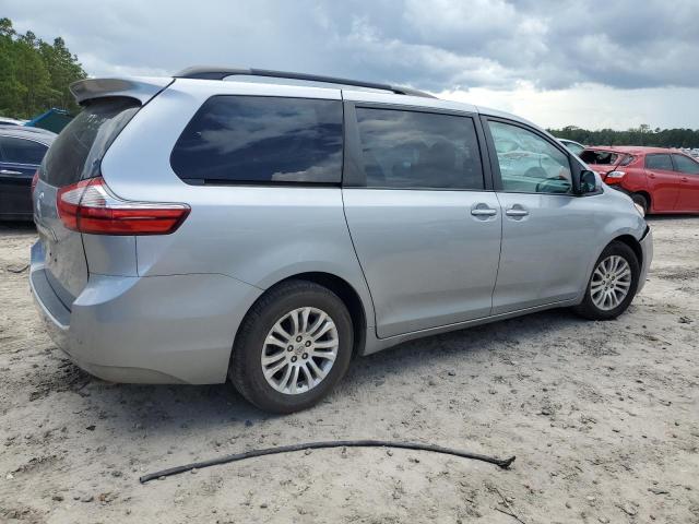 2015 Toyota Sienna xle