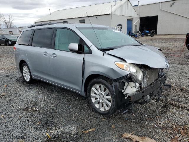2013 Toyota Sienna xle