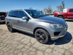 
										2017 Volkswagen Touareg full									