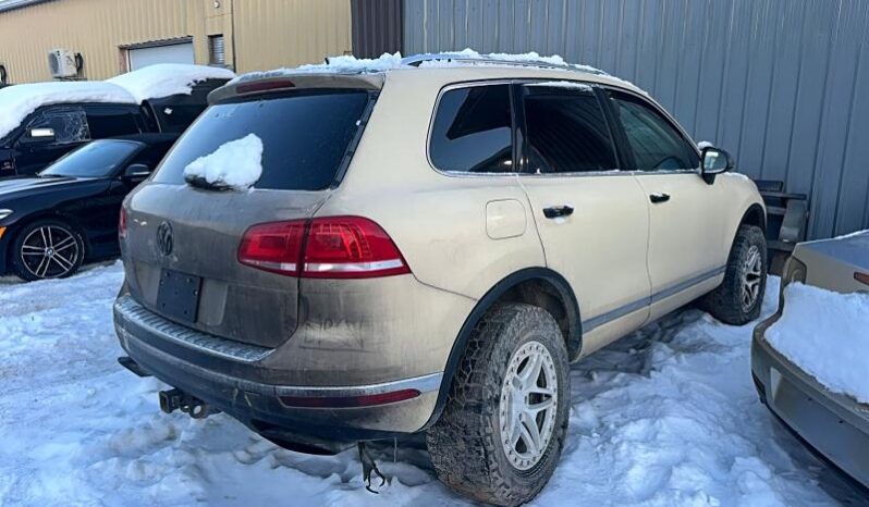 
								2015 Volkswagen Touareg full									