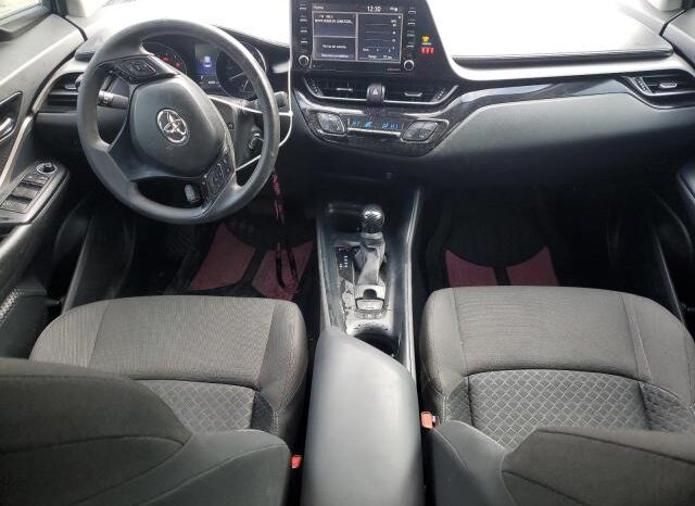 
								2020 Toyota C-hr full									