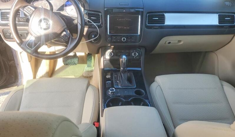 
								2014 Volkswagen Touareg full									