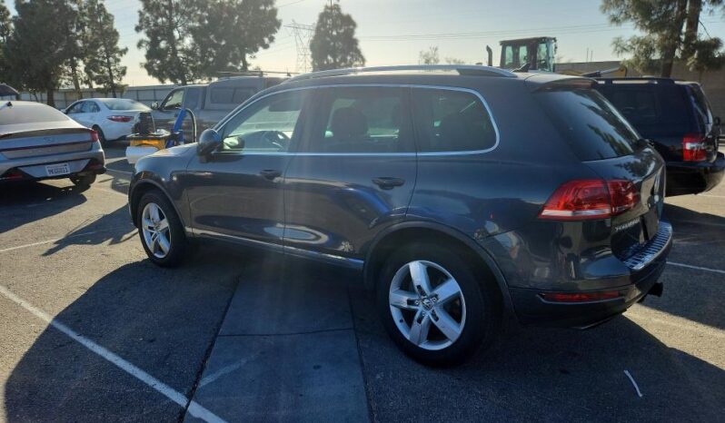 
								2013 Volkswagen Touareg full									