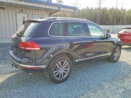 
										2016 Volkswagen Touareg full									