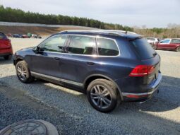 
										2016 Volkswagen Touareg full									