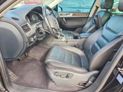
										2015 Volkswagen Touareg full									