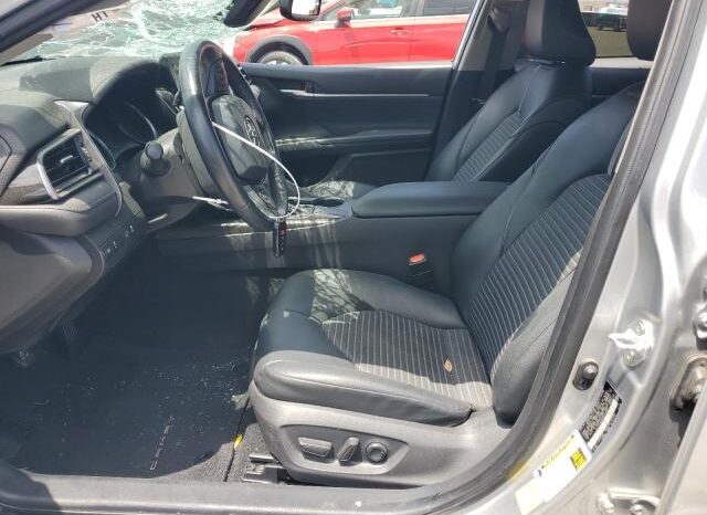 
								2021 Toyota Camry se full									