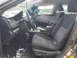 
										2017 Toyota Camry le full									