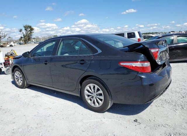 
								2017 Toyota Camry le full									