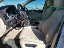 
										2015 Volkswagen Touareg full									