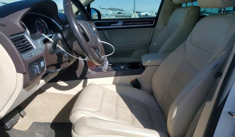 
								2015 Volkswagen Touareg full									