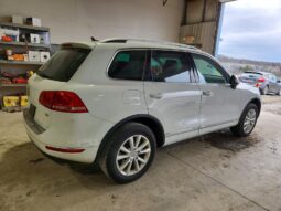 
										2014 Volkswagen Touareg full									