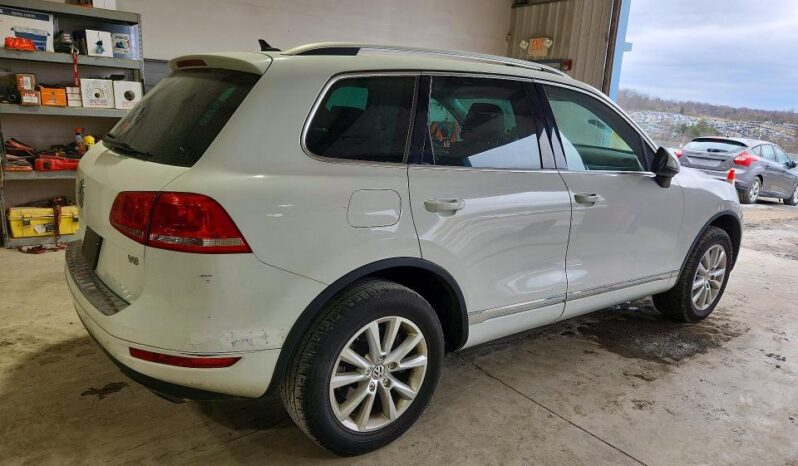 
								2014 Volkswagen Touareg full									