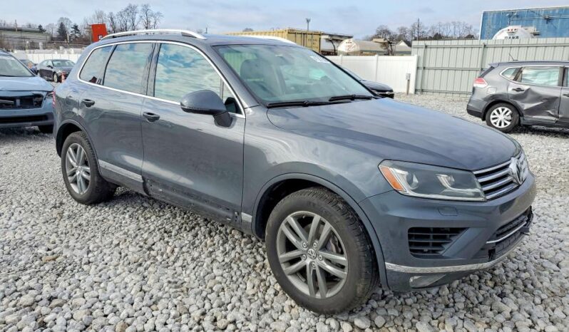 
								2015 Volkswagen Touareg full									