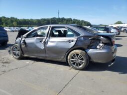 
										2016 Toyota Camry le full									