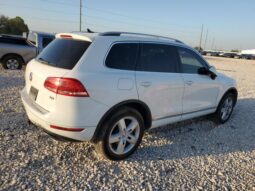 
										2014 Volkswagen Touareg full									