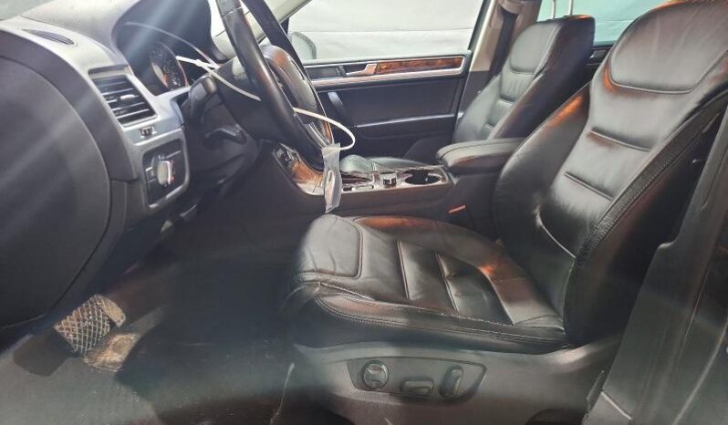 
								2012 Volkswagen Touareg full									