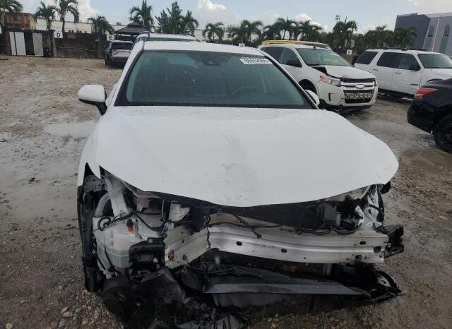 
								2021 Toyota Camry le full									