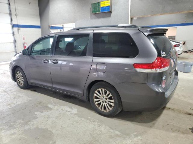 2012 Toyota Sienna xle