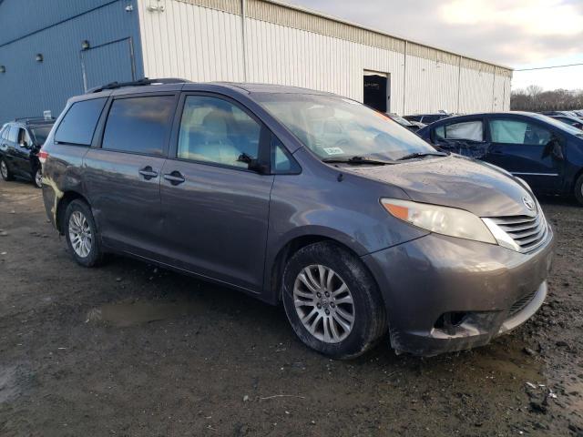 2012 Toyota Sienna xle