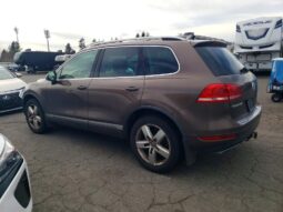 
										2012 Volkswagen Touareg full									