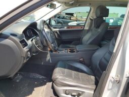 
										2012 Volkswagen Touareg full									