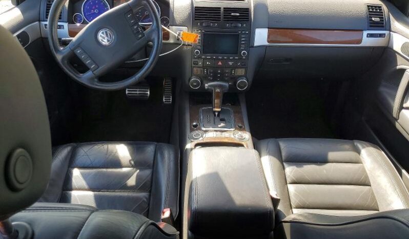 
								2005 Volkswagen Touareg full									