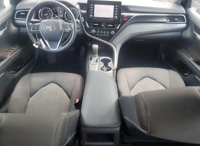 
								2021 Toyota Camry le full									