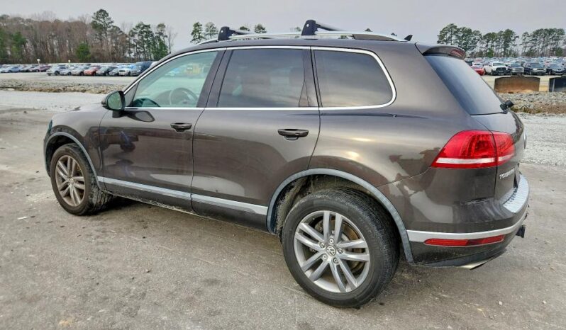 
								2015 Volkswagen Touareg full									
