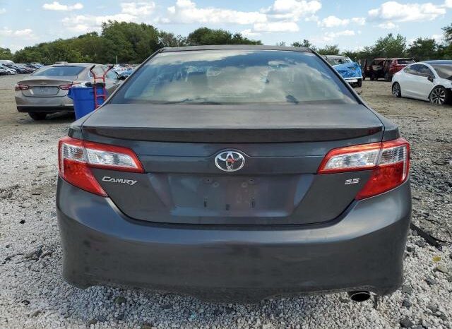 
								2012 Toyota Camry base full									