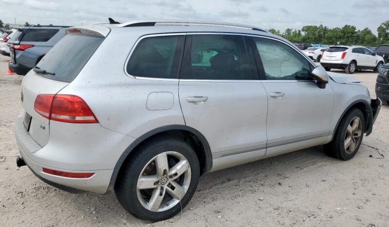
								2013 Volkswagen Touareg full									