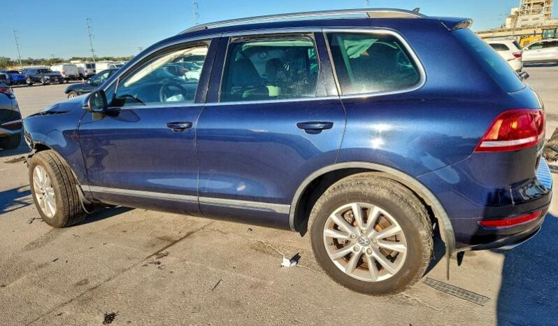 
								2014 Volkswagen Touareg full									