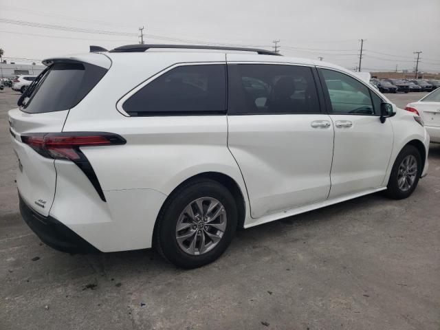 2022 Toyota Sienna xle