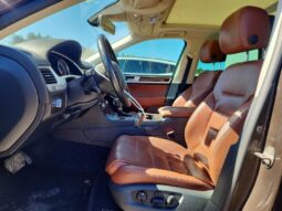 
										2016 Volkswagen Touareg full									