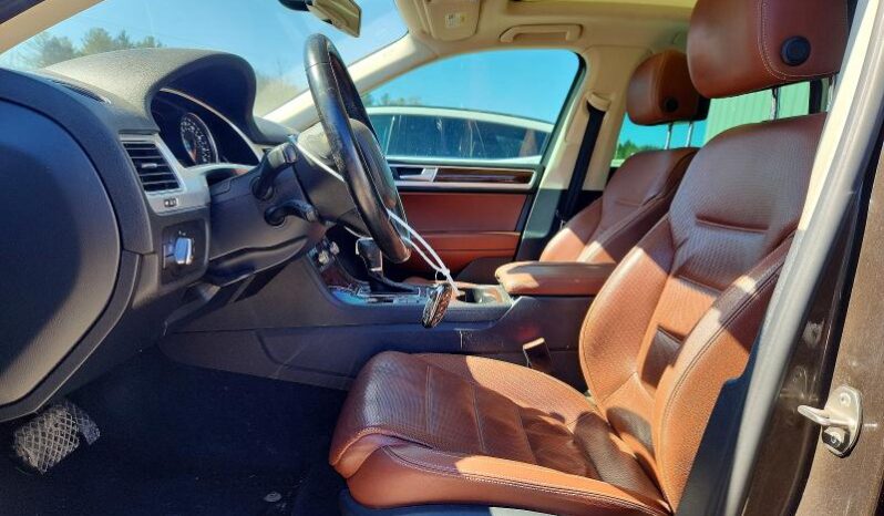 
								2016 Volkswagen Touareg full									