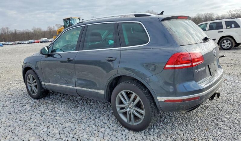 
								2015 Volkswagen Touareg full									