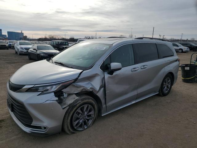 2021 Toyota Sienna xle