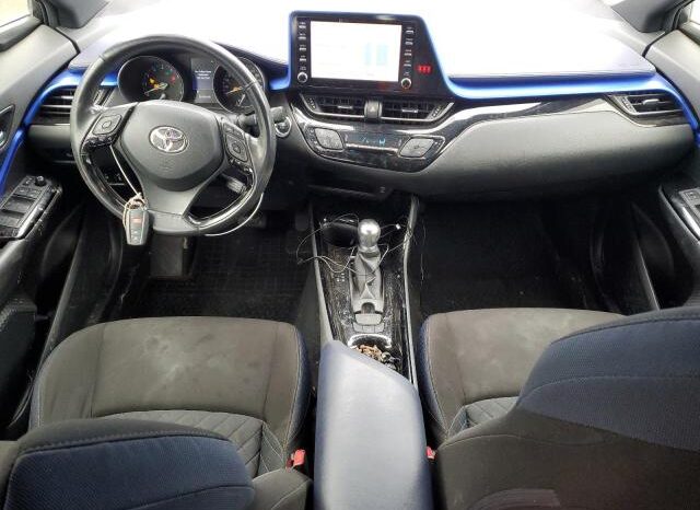 
								2020 Toyota C-hr full									