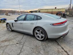 
										2022 Porsche Panamera full									