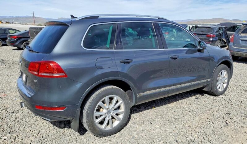 
								2014 Volkswagen Touareg full									